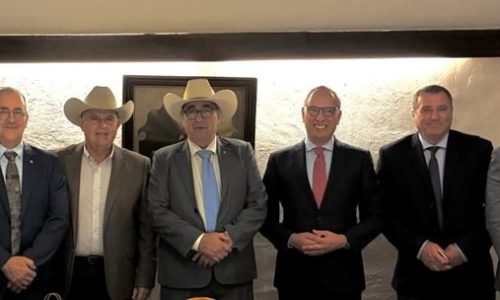 Uruguay visita la CNOG para fortalecer la cooperación ganadera