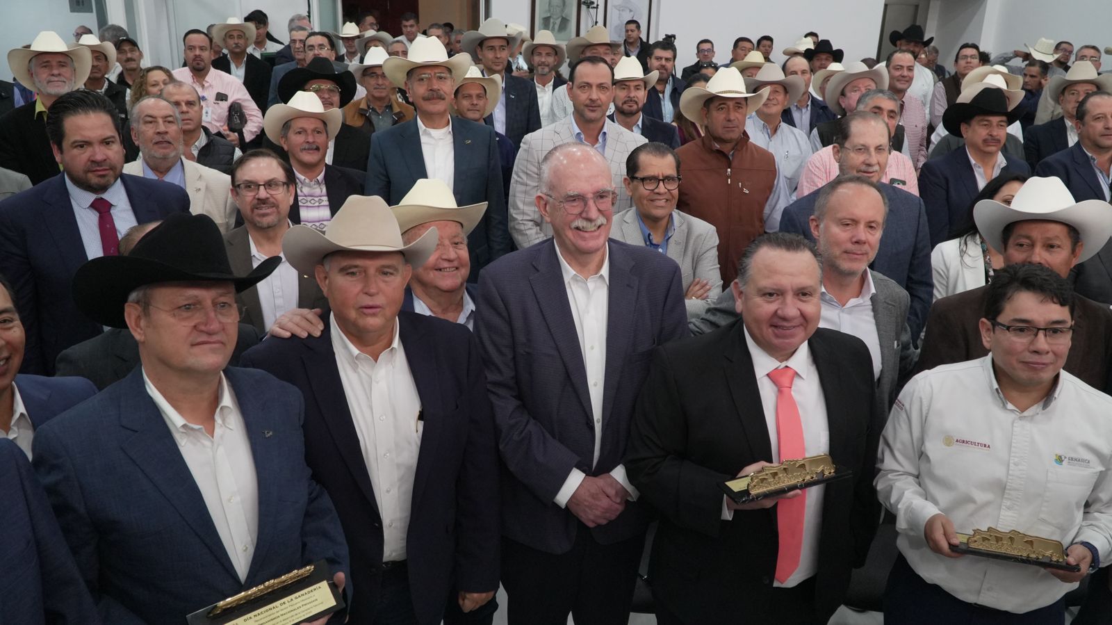 Lee más sobre el artículo Ganaderos mexicanos respaldan decisiones de la presidenta Claudia Sheinbaum